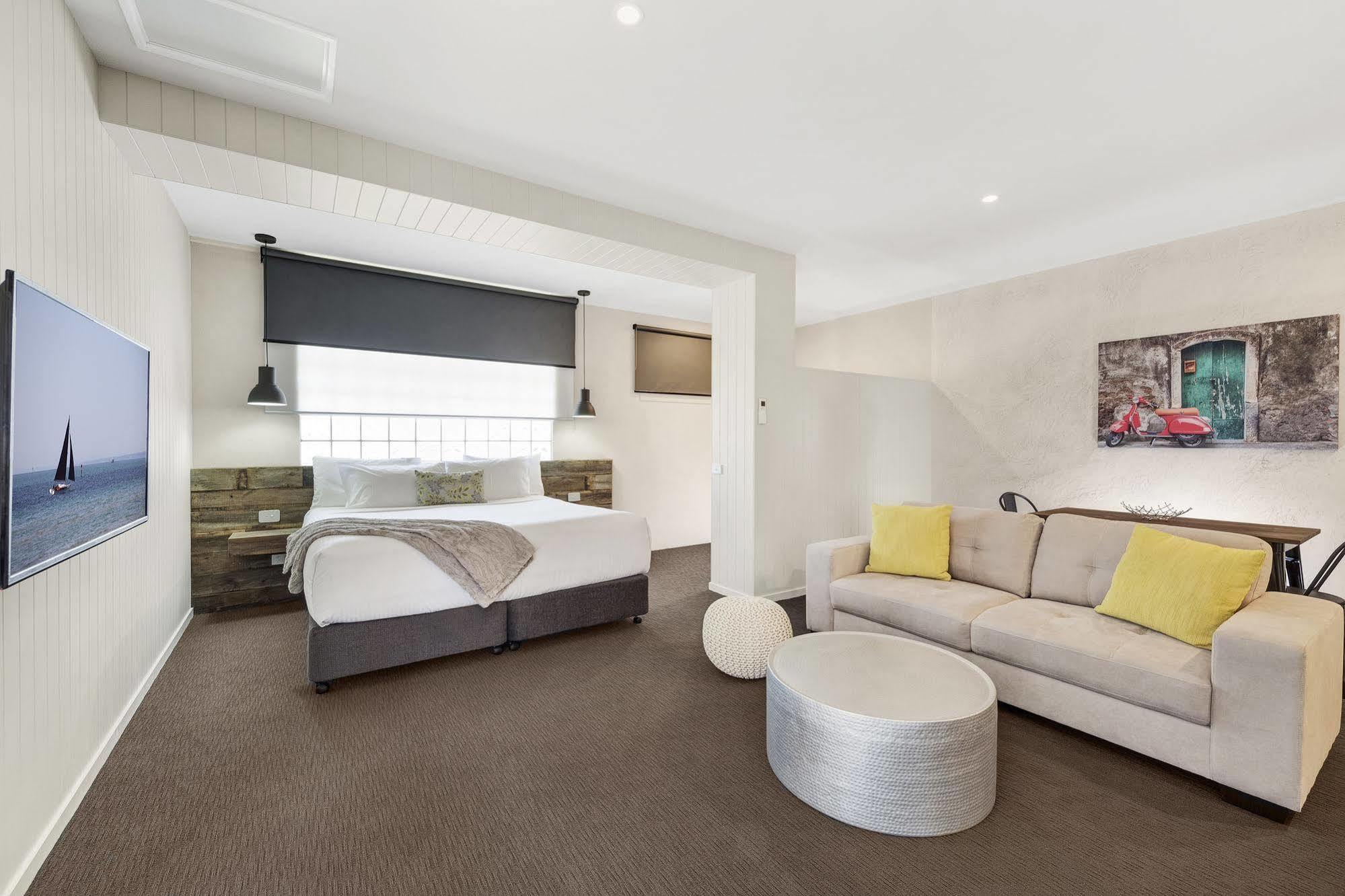 Moonlight Bay Apartments Rye Eksteriør billede