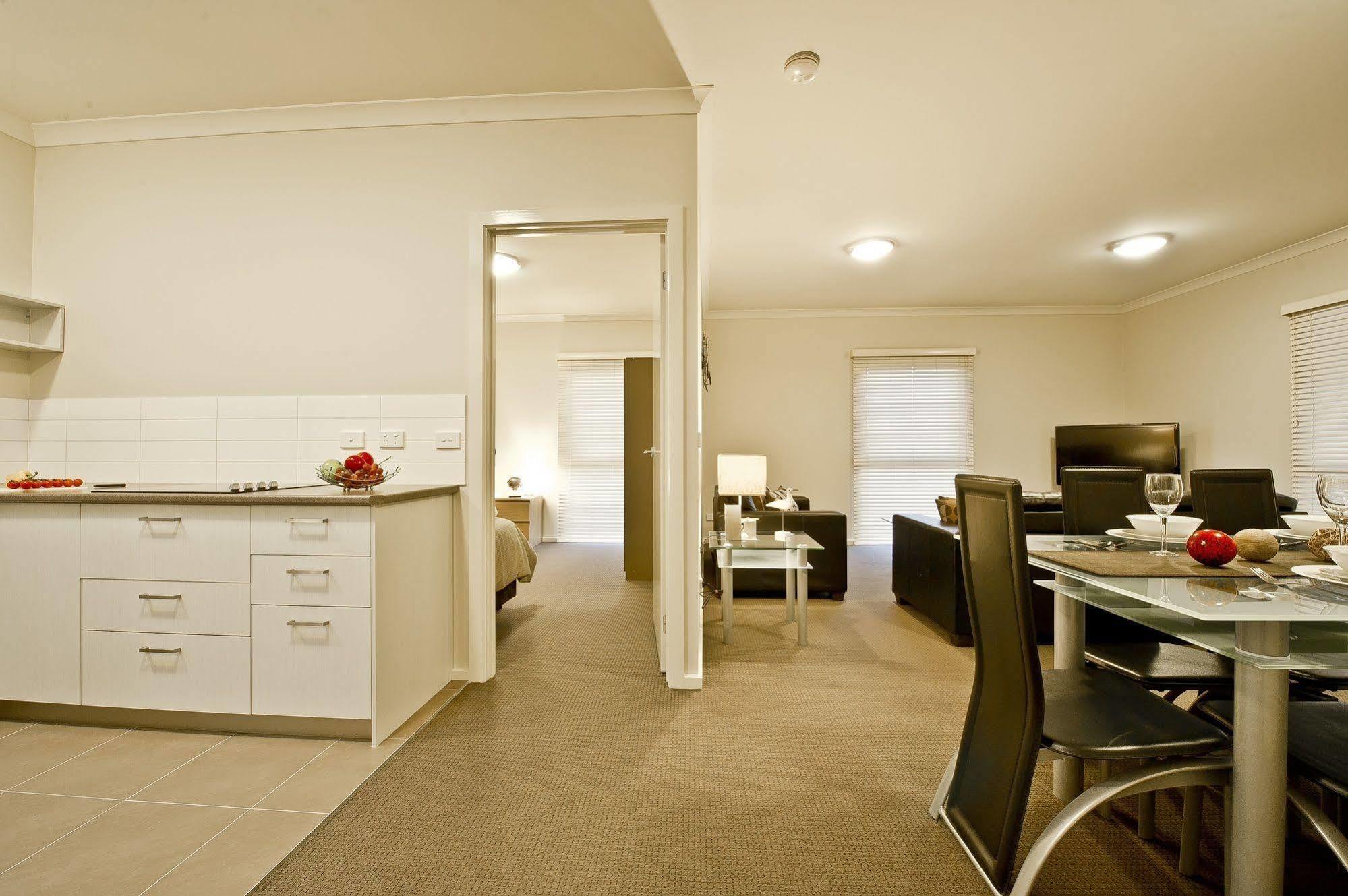 Moonlight Bay Apartments Rye Eksteriør billede