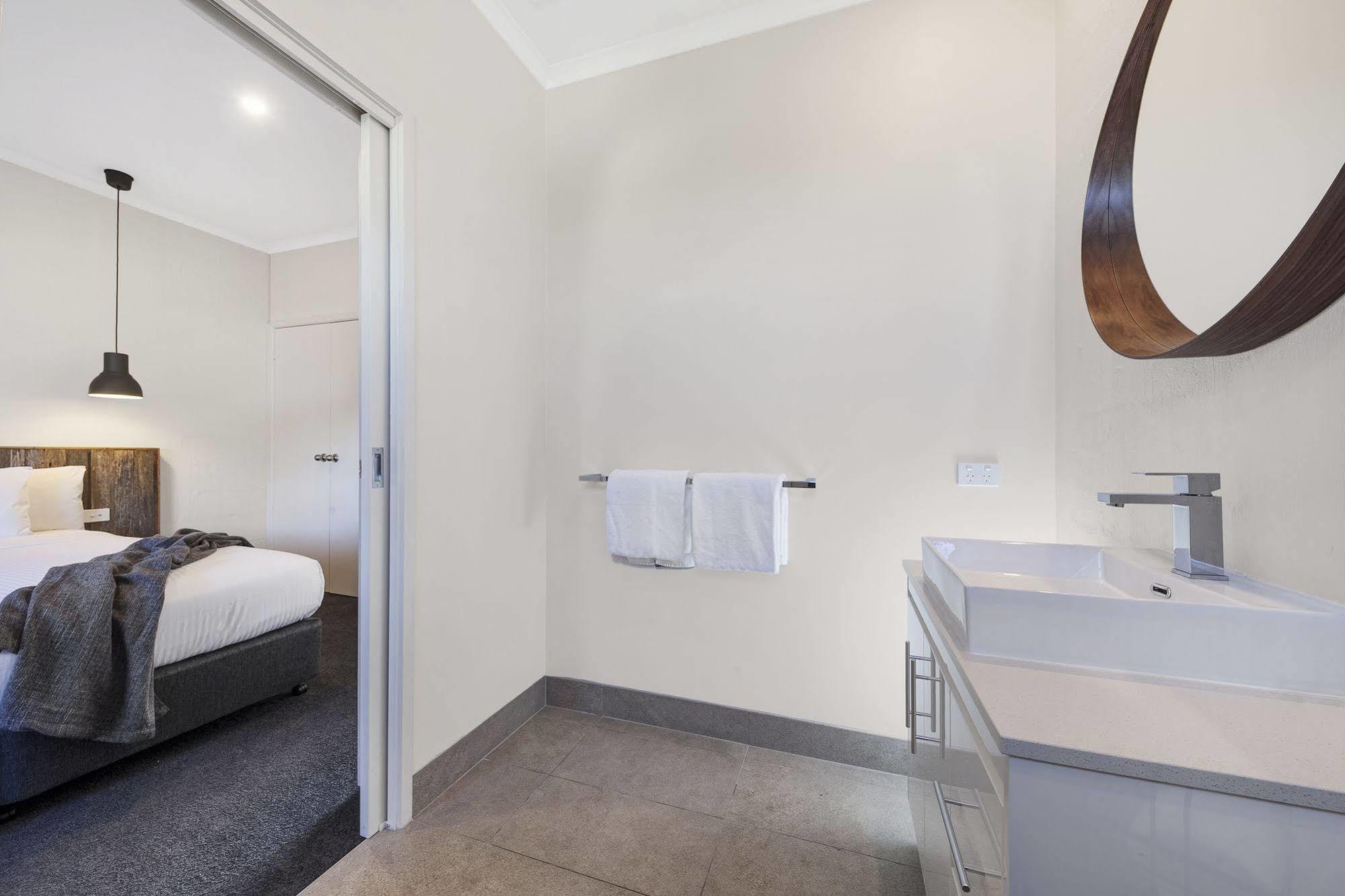 Moonlight Bay Apartments Rye Eksteriør billede