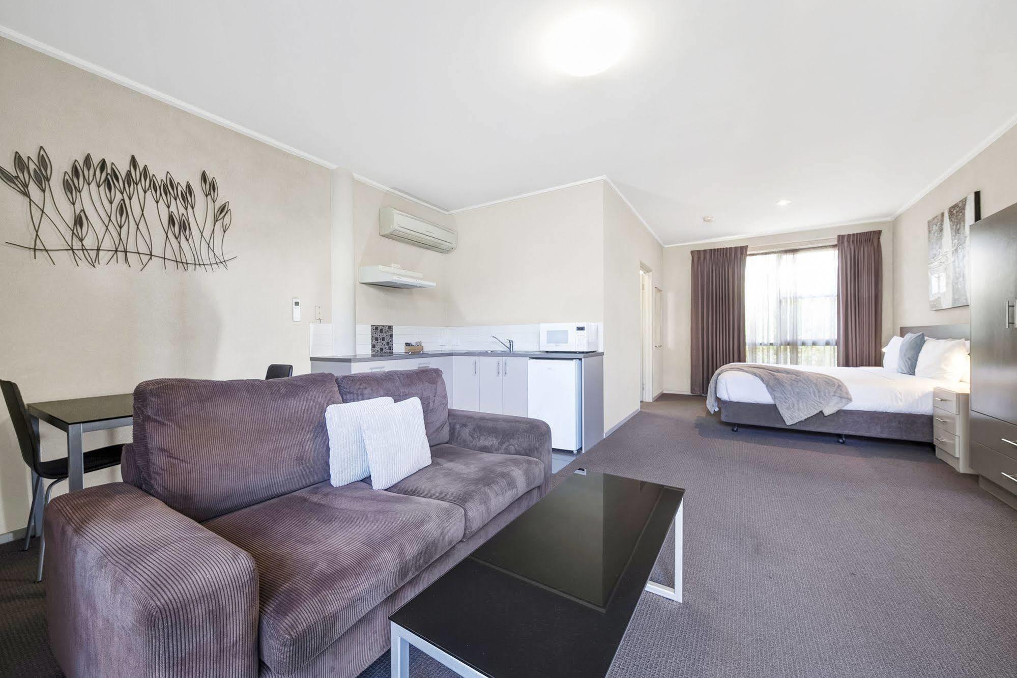 Moonlight Bay Apartments Rye Eksteriør billede